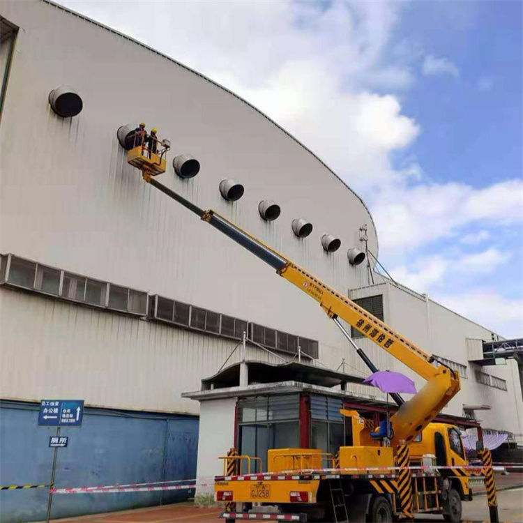 魏都高空作业车出租服务：专业广告牌安装解决方案