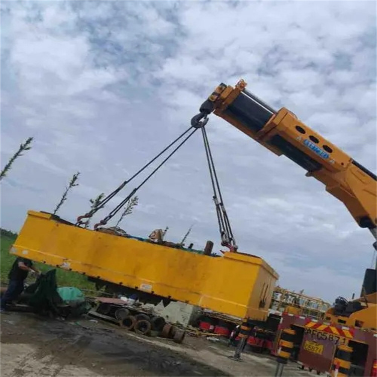 魏都随车吊吊集装箱怎么吊